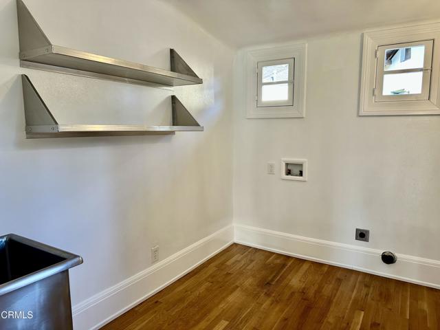 1425 Wentworth Avenue, Pasadena CA: https://media.crmls.org/mediaz/2e439f32-3899-4991-8d17-c77a36034a79.jpg