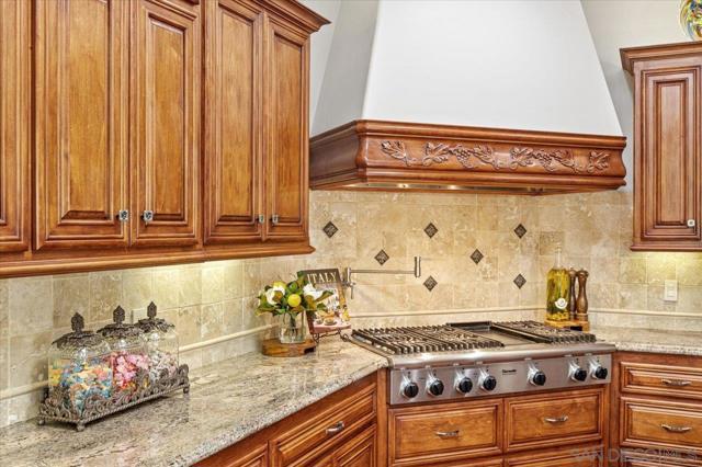 13391 OLD WINEMASTER COURT, Poway CA: https://media.crmls.org/mediaz/2e43f35b-b09c-4d25-a1b0-e4c9fd04fd5e.jpg
