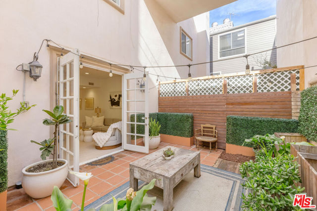 11963 Mayfield Avenue, Los Angeles CA: https://media.crmls.org/mediaz/2e450aae-ad14-40fb-8a7a-f02213a3b806.jpg