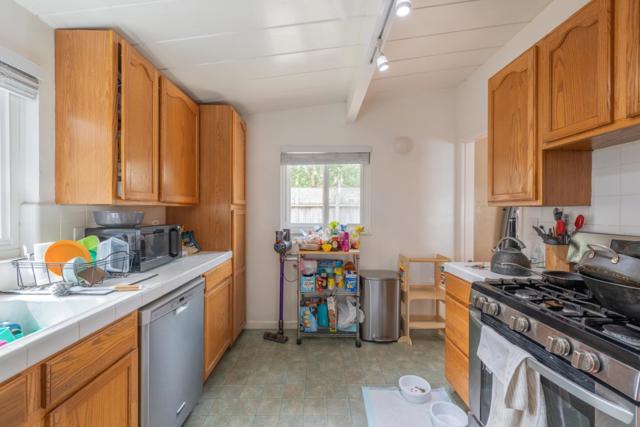 815 Taylor Street, Monterey CA: https://media.crmls.org/mediaz/2e45bf66-60e0-487f-bc5c-d02b7f0e96a3.jpg