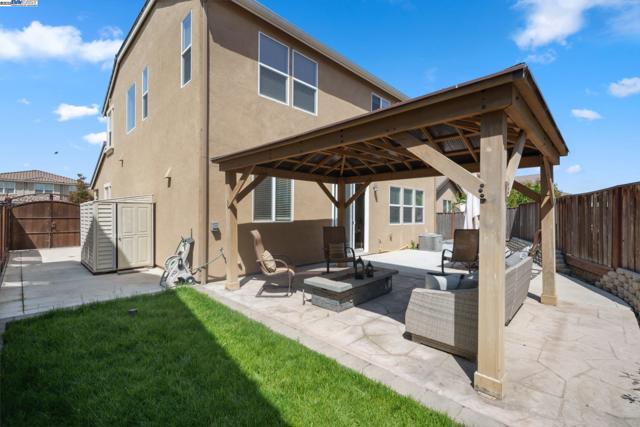 1109 Marsala Cir, Salinas CA: https://media.crmls.org/mediaz/2e45f1ca-0055-41ad-9a23-6f7f97e016e3.jpg