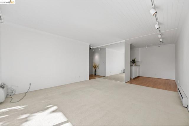 Image 5 of 22 For 1305 Boulevard Way  Apt 303