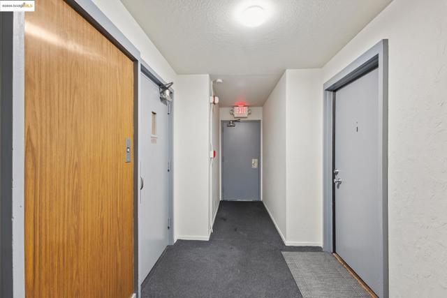 2632 Warring St, Berkeley CA: https://media.crmls.org/mediaz/2e4693a6-2189-46b0-90c5-7e240738773c.jpg