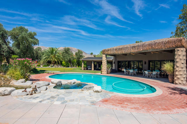 73297 Grapevine Street, Palm Desert CA: https://media.crmls.org/mediaz/2e469e56-b5b1-4a5c-901d-d4ae24377e19.jpg