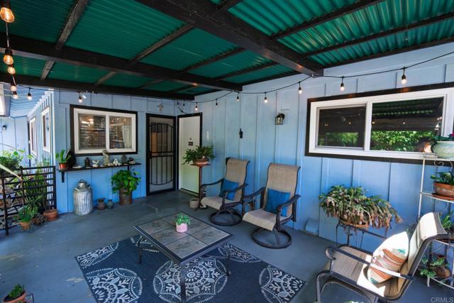 620 Sunset Drive, Vista CA: https://media.crmls.org/mediaz/2e46adf4-5ef4-40e1-b16d-ae0cca1e802e.jpg
