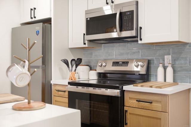 Detail Gallery Image 6 of 20 For 8024 Linda Vista Rd 1d,  San Diego,  CA 92111 - 2 Beds | 1 Baths