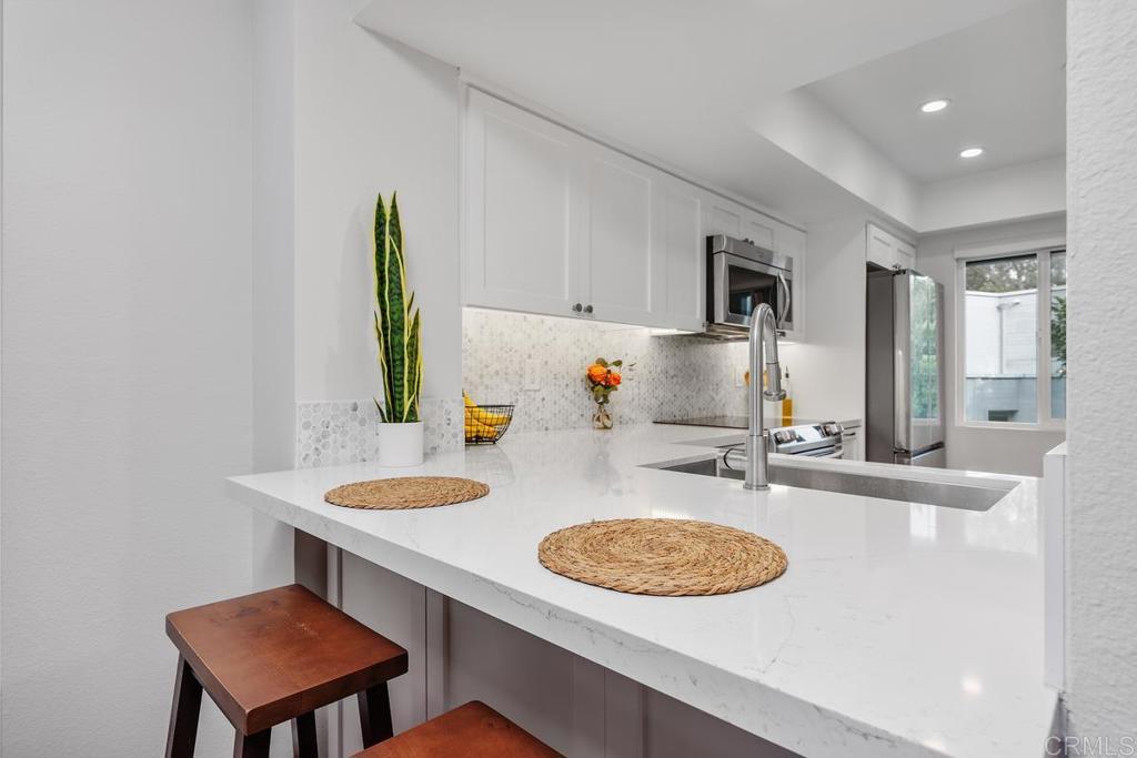 853 America Way - photo 3