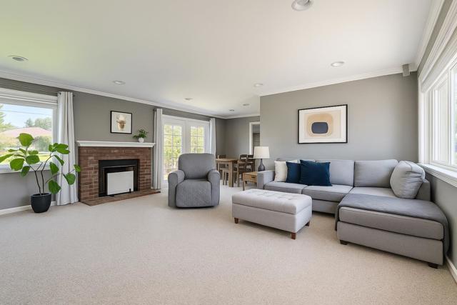 11511153 Sanchez Way, Redwood City CA: https://media.crmls.org/mediaz/2e47c9a1-7ada-44c8-9a7e-5e805081b24b.jpg