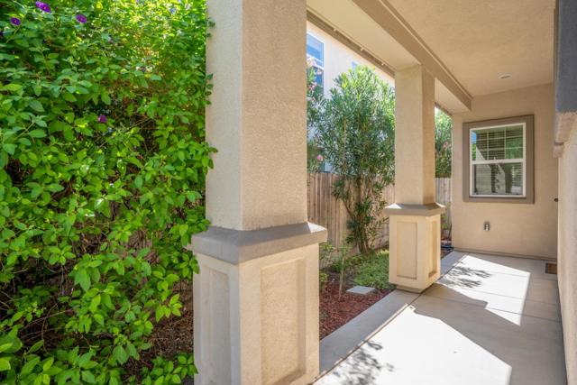 1149 Bellflower Way, Los Banos CA: https://media.crmls.org/mediaz/2e47d820-e4d5-4785-8413-1c6edf714f45.jpg