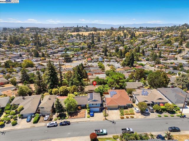3491 Middleton Ave, Castro Valley CA: https://media.crmls.org/mediaz/2e4802ae-3891-4aa5-b7af-c362f49c08f5.jpg