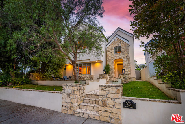 755 31st Street, Manhattan Beach CA: https://media.crmls.org/mediaz/2e481855-f8d0-44c1-b0cf-1ef0e3fc73e4.jpg