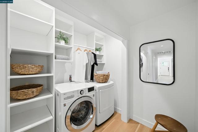 3363 Springhill Rd, Lafayette CA: https://media.crmls.org/mediaz/2e486833-9b40-43ca-927e-96507b5d1b42.jpg
