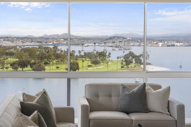Detail Gallery Image 2 of 36 For 1810 Avenida Del Mundo #1504,  Coronado,  CA 92118 - 2 Beds | 2 Baths