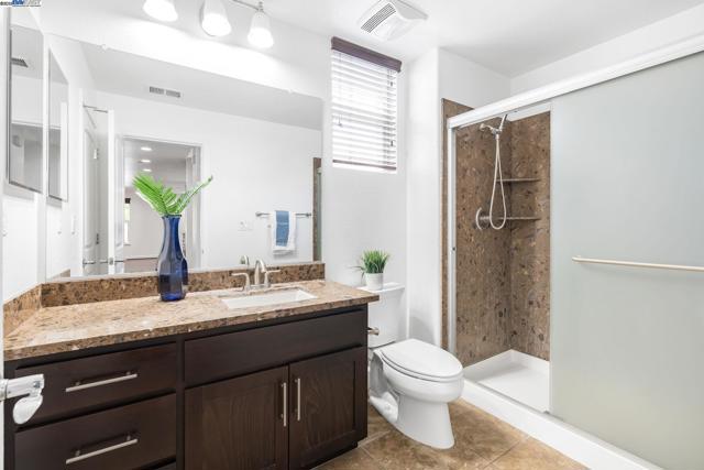 3340 Giovanni Way, Dublin CA: https://media.crmls.org/mediaz/2e494f79-c568-4521-a2c6-c7764966b7d7.jpg