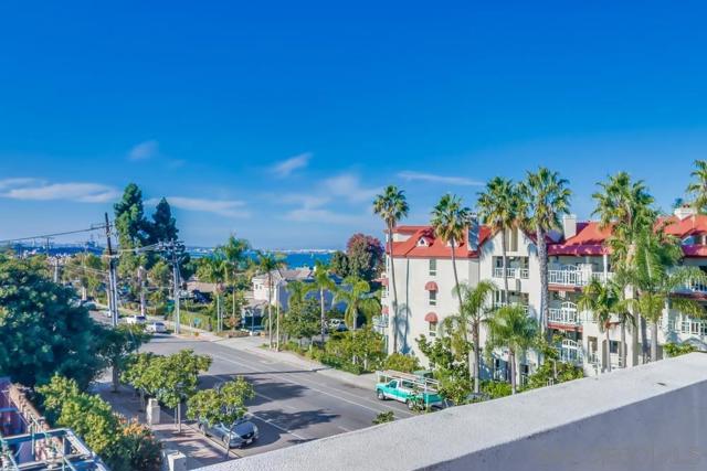 1016 1st St, Coronado CA: https://media.crmls.org/mediaz/2e499a35-1698-4b6a-879a-facb15bdd261.jpg