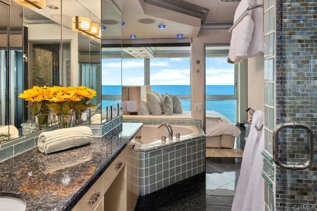 Detail Gallery Image 17 of 30 For 1760 Avenida Del Mundo #805, Coronado,  CA 92118 - 1 Beds | 1 Baths