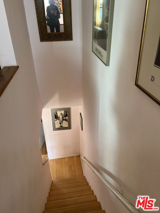 28711 Pacific Coast Highway, Malibu CA: https://media.crmls.org/mediaz/2e4a19b8-8317-4d53-b92f-5a6756bf80df.jpg