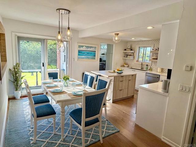 Detail Gallery Image 3 of 13 For 637 N Rios, Solana Beach,  CA 92075 - 4 Beds | 1/1 Baths