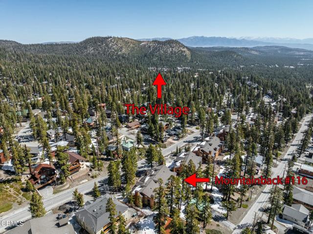 435 Lakeview Boulevard, Mammoth Lakes CA: https://media.crmls.org/mediaz/2e4b7076-6da6-443d-8aa8-1dc5d5197e58.jpg