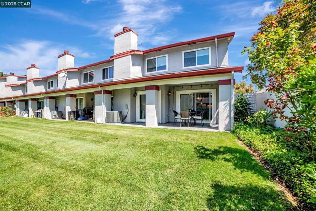 600 Guaymas Ct, San Ramon CA: https://media.crmls.org/mediaz/2e4bbff6-e47b-46c3-9eb4-ae425f80608b.jpg