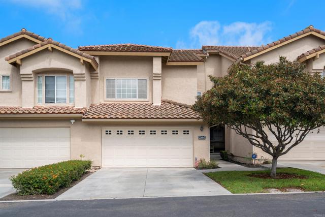 2344 Greenbriar Drive, Chula Vista CA: https://media.crmls.org/mediaz/2e4bfbce-1061-45cb-a34b-187f6a7f554e.jpg