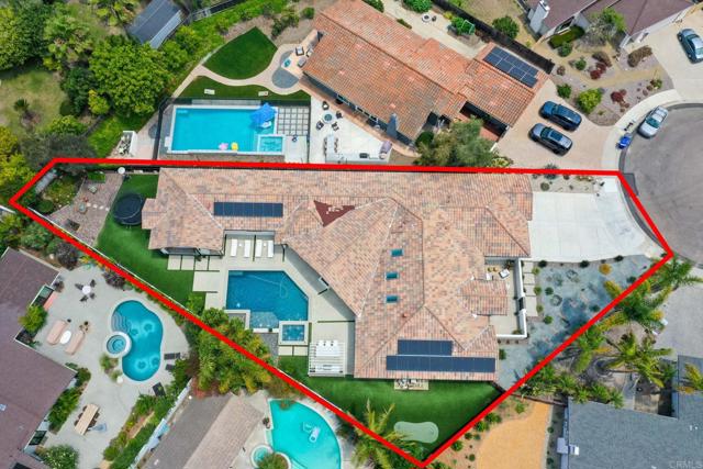 2630 Vistosa Place, Carlsbad CA: https://media.crmls.org/mediaz/2e4c1566-a490-4756-b823-3a63310aac75.jpg