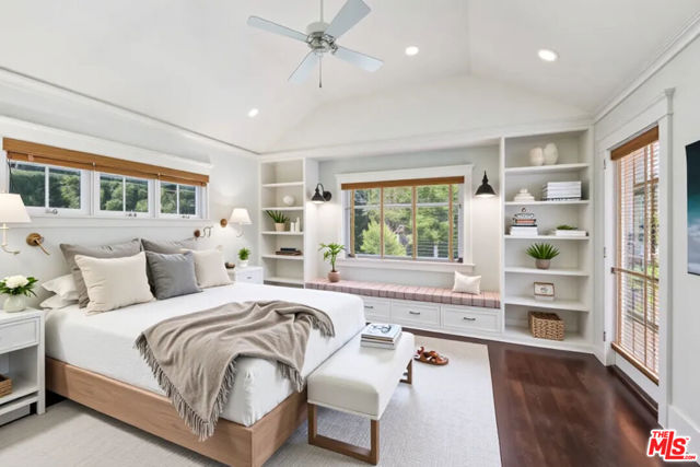 1324 N Orange Grove Avenue, West Hollywood CA: https://media.crmls.org/mediaz/2e4c349e-56b2-4223-b0fe-076494d83eae.jpg