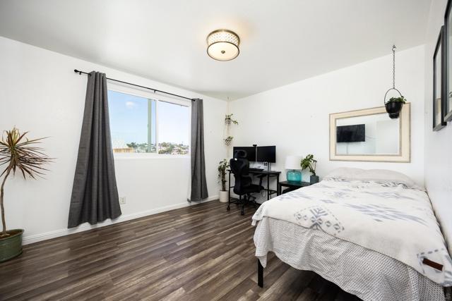 5778 Cumberland St, San Diego CA: https://media.crmls.org/mediaz/2e4eb7c9-50a0-41c0-b56c-edd337bd2446.jpg