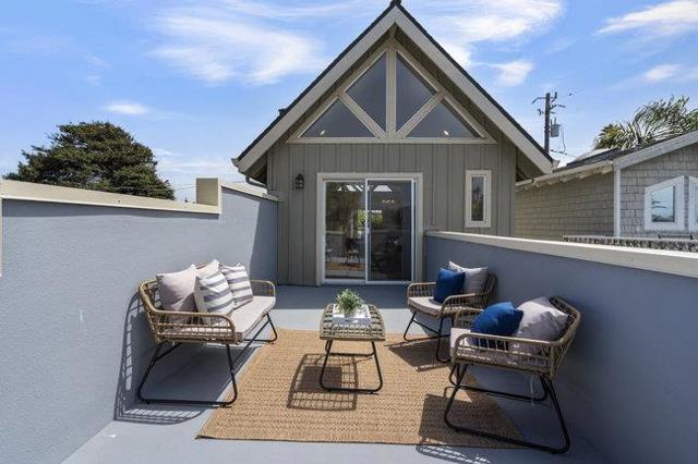 410 35th Avenue, Santa Cruz CA: https://media.crmls.org/mediaz/2e4f691c-e00c-4743-8d6b-7ff235656753.jpg