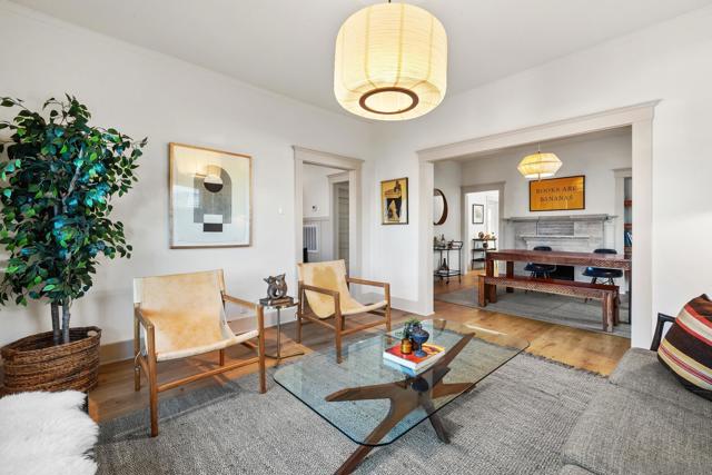 1203 N Normandie Ave, Los Angeles CA: https://media.crmls.org/mediaz/2e501362-240e-40a0-b976-74133d81ff58.jpg
