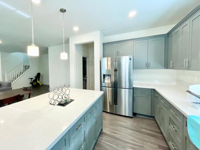 24500 Autumn Mist Way, Hayward CA: https://media.crmls.org/mediaz/2e5040a1-efac-406b-b863-c9a499c30b32.jpg