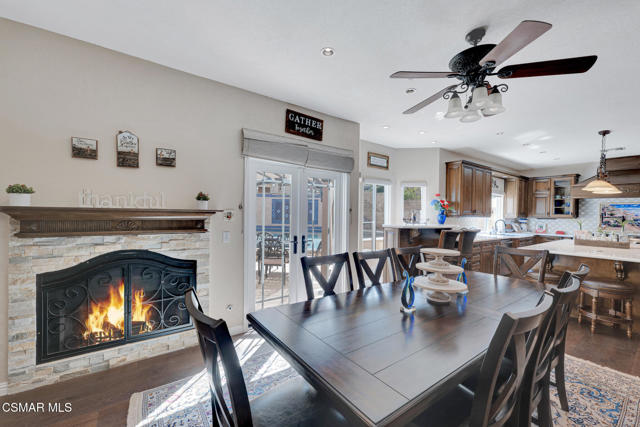 4542 Skidmore Court, Moorpark CA: https://media.crmls.org/mediaz/2e532588-e678-41f0-938e-2dd2fd26499e.jpg