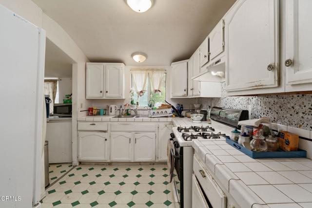 1151 Grant Line Street Street, Santa Paula CA: https://media.crmls.org/mediaz/2e535048-4b85-47af-9703-06e9f8f08ca7.jpg