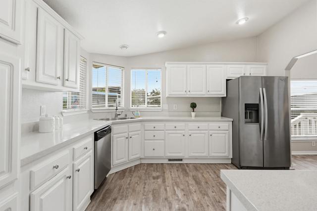 Detail Gallery Image 2 of 37 For 200 N El Camino Real #159,  Oceanside,  CA 92058 - 3 Beds | 2 Baths
