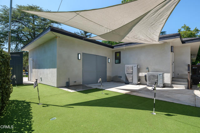 4428 Oakwood Avenue, La Canada Flintridge CA: https://media.crmls.org/mediaz/2e5415ab-f2ad-4eff-b19b-e12581e58306.jpg