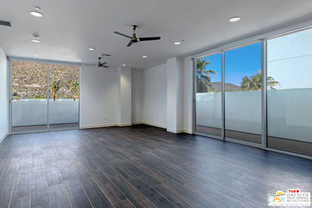175 N Palm Canyon Drive, Palm Springs CA: https://media.crmls.org/mediaz/2e543806-8a9d-4880-b833-8611a8beb23d.jpg