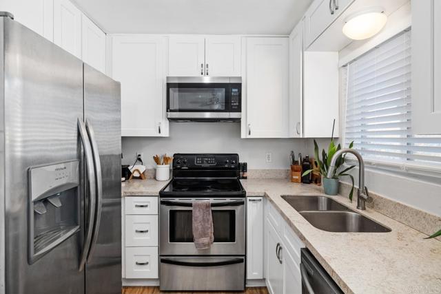 Detail Gallery Image 17 of 31 For 3960 Arizona St #1,  San Diego,  CA 92104 - 2 Beds | 2 Baths