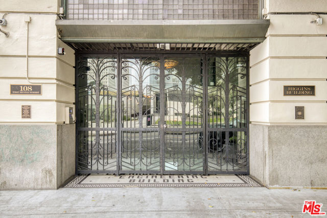 108 W 2nd Street, Los Angeles CA: https://media.crmls.org/mediaz/2e549445-cfa8-43b9-9b5e-480fb5fe88ea.jpg