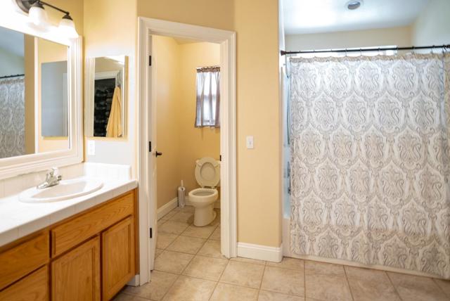 1221 Jacqueline Drive, Hollister CA: https://media.crmls.org/mediaz/2e556e47-0ed5-4e7b-b8db-5f0dc0658562.jpg
