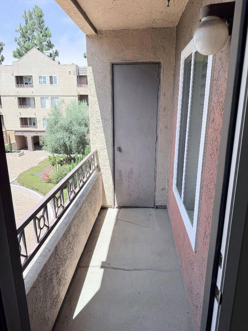 8889 Caminito Plaza Centro - photo 17