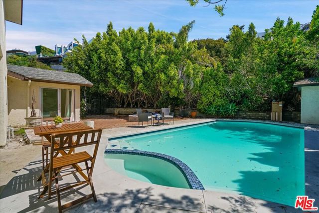 7900 Zeus Drive, Los Angeles CA: https://media.crmls.org/mediaz/2e56d164-5609-472b-9176-d8314585d862.jpg