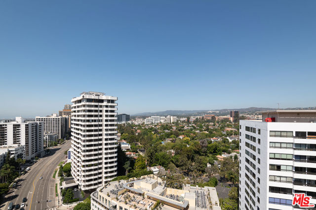 Image 5 of 31 For 10560 Wilshire Boulevard 1701