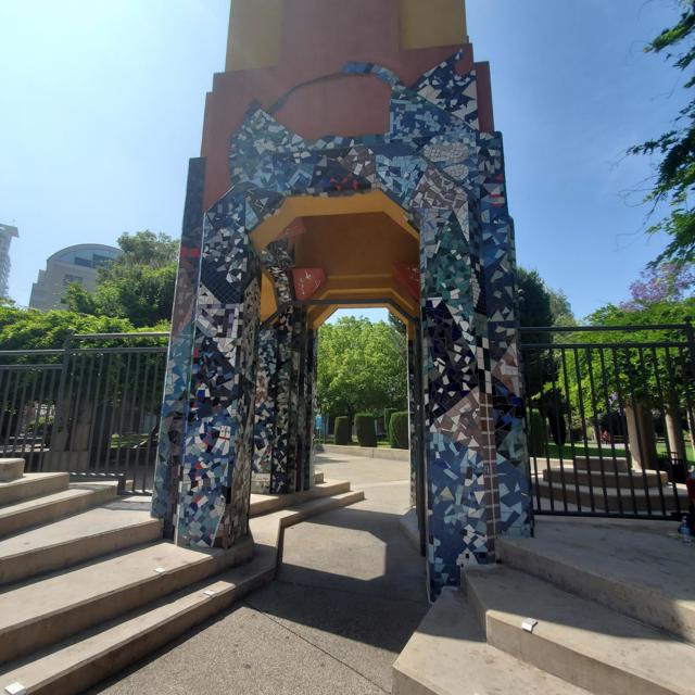 600 W 9th Street, Los Angeles CA: https://media.crmls.org/mediaz/2e57308b-a0da-436e-8451-7480e60ac979.jpg