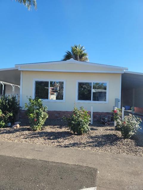 Detail Gallery Image 4 of 32 For 245 W Bobier Dr #90,  Vista,  CA 92083 - 2 Beds | 2 Baths