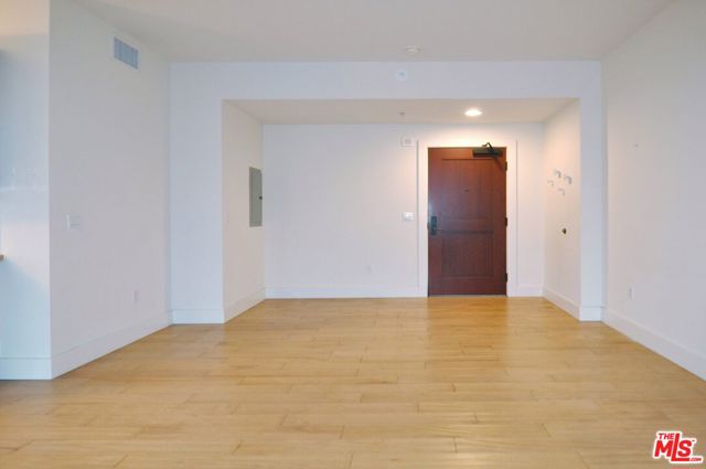 460 S Spring Street, Los Angeles CA: https://media.crmls.org/mediaz/2e57f9b0-3574-4040-9927-9d4826c94ecd.jpg