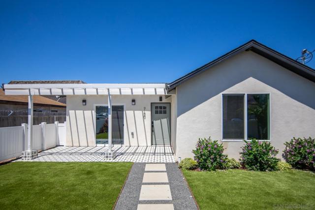 760 Florence St, Imperial Beach CA: https://media.crmls.org/mediaz/2e5909dc-458a-4947-8cfd-9374bd162b0e.jpg