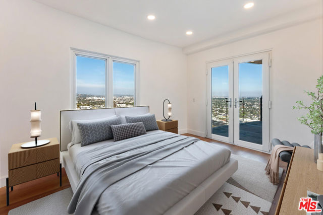 8654 Hollywood Boulevard, Los Angeles CA: https://media.crmls.org/mediaz/2e59a777-58b8-4a81-bd27-2c802003dc70.jpg