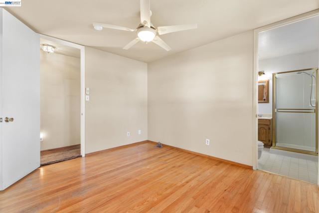 Image 17 of 46 For 35446 Cleremont Dr