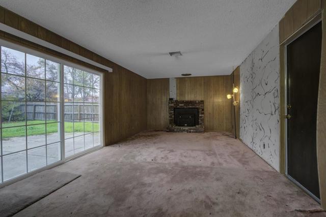 8734 Hermosa Court, Stockton CA: https://media.crmls.org/mediaz/2e5bc278-8a86-4f2b-aaf6-2c03dcfef988.jpg