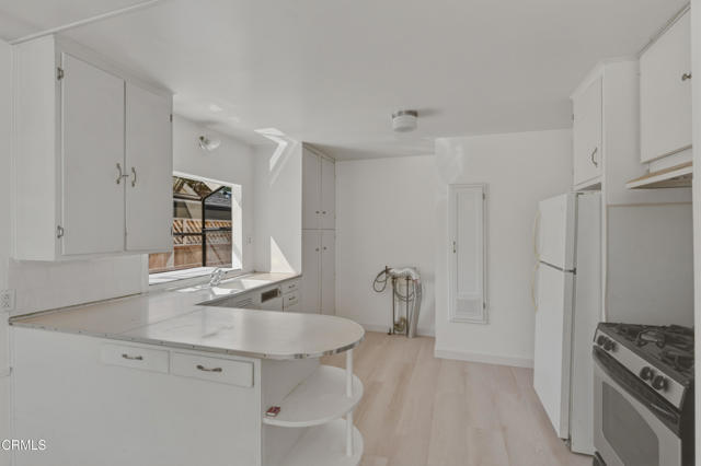 Detail Gallery Image 13 of 47 For 127 Glen Ellen Dr, Ventura,  CA 93003 - 3 Beds | 1 Baths